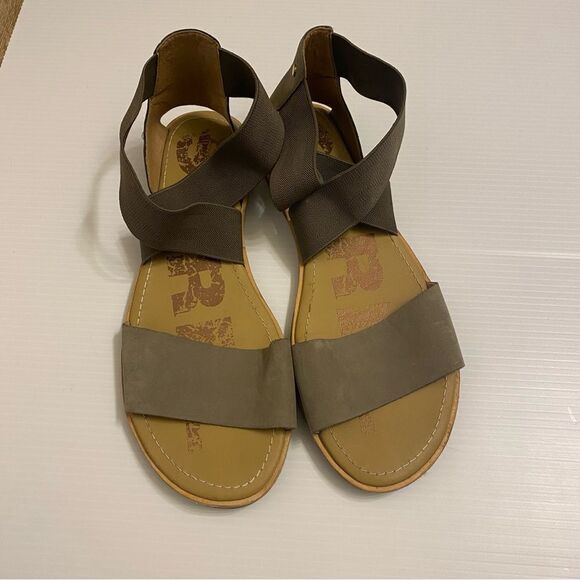 SOREL Ella NL3201-365 green Leather flats stretch slip on sandals size 9.5 - Picture 2 of 8